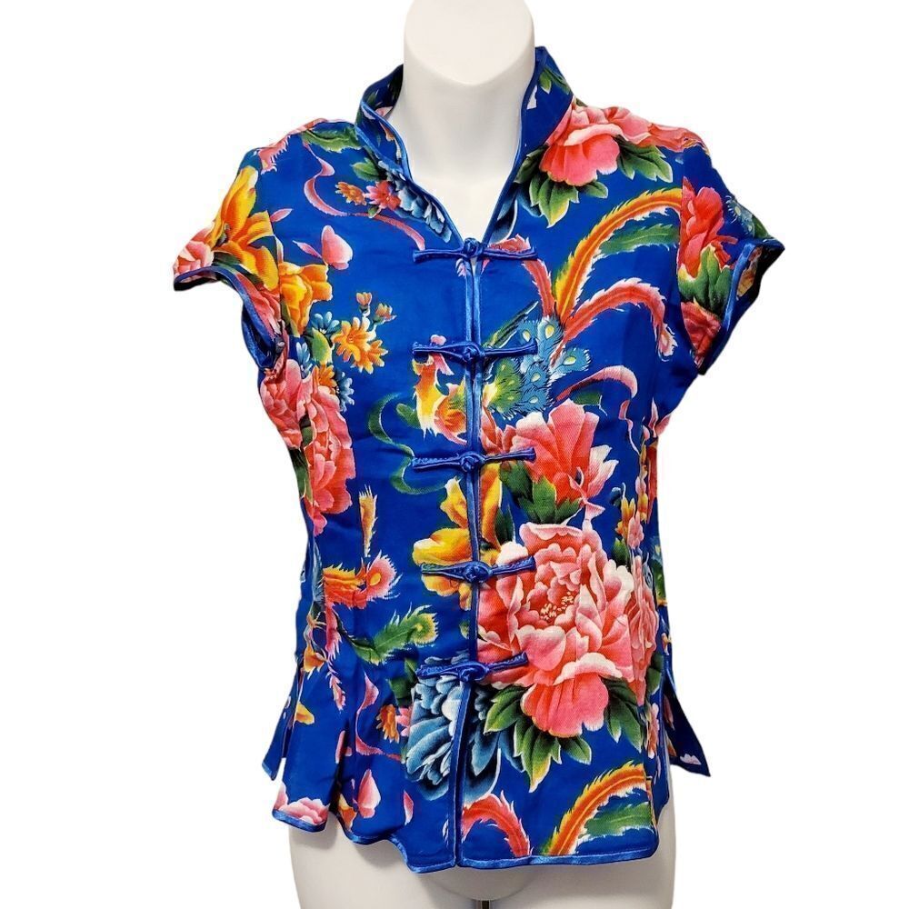 2/$20 Vintage 90s Asian Style Floral Pattern Top BlouseSize: Small
